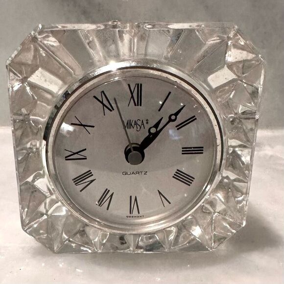 Vintage Mikasa Quartz Clear Crystal Clock 4” x 4” x 3” - Picture 3 of 3
